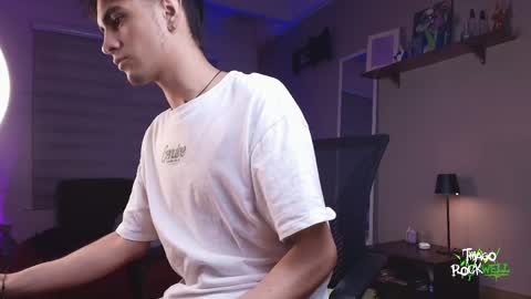 Thiago online show from February 24, 11:30 pm