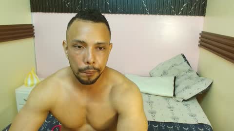Snapshot of thiago_summers chatting on October 16, 4:39 pm Thiago Summers online show from October 16, 4:39 pm