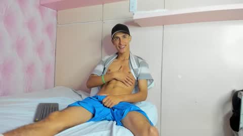 Thiago online show from February 27, 12:09 pm