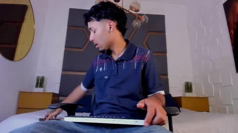 ThiagoFerreti online show from November 17, 7:27 pm