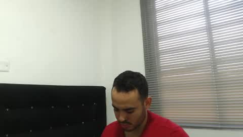 Thiago online show from November 13, 8:33 pm