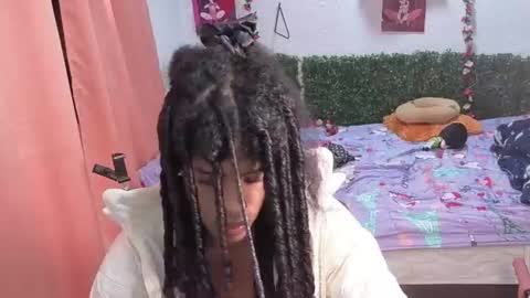 thiana_horny online show from July 8, 3:15 pm