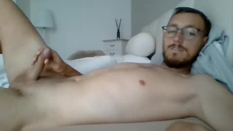 thib9223 online show from May 10, 12:33 pm