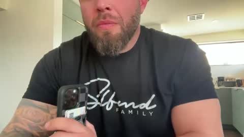 thiccbull12 online show from January 26, 9:29 pm