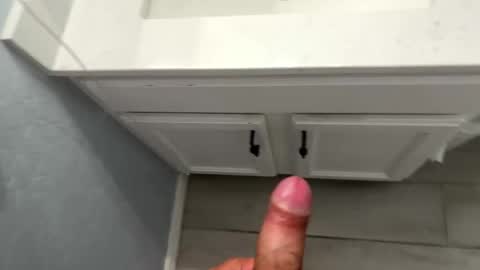 thickdixk068 online show from October 24, 3:29 am