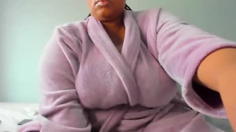Snapshot of thickleeyanax chatting on September 24, 12:34 pm thickleeyanax online show from September 24, 12:34 pm