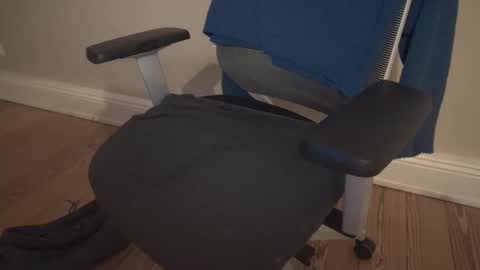 thicksized online show from January 18, 12:41 am