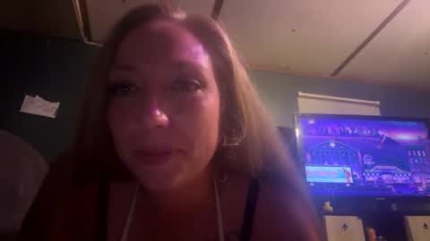 thickwhitegirl421bunny online show from August 2, 3:41 am