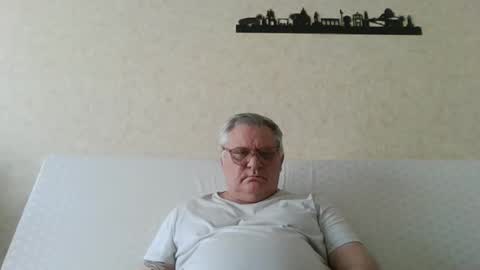 Thierrysymp online show from April 5, 4:59 pm