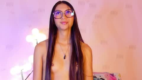 Eva  online show from May 12, 4:05 pm