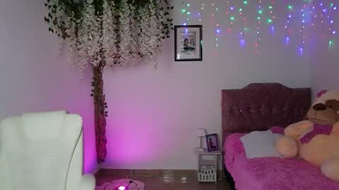 THIN PRINCESS  online show from January 11, 2:17 am