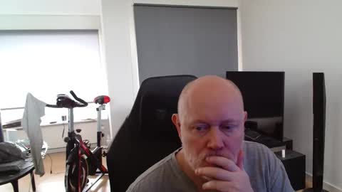 thomas315627 online show from May 22, 7:37 am