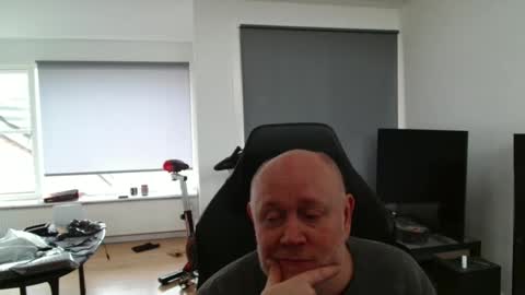 thomas315627 online show from April 13, 10:52 am