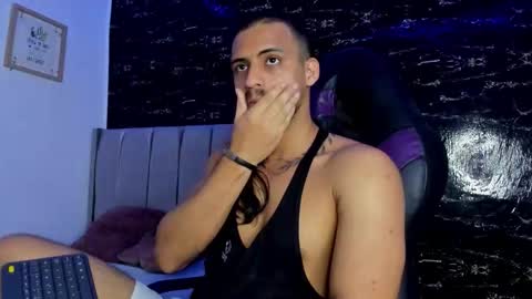 Thomas online show from December 13, 7:53 pm