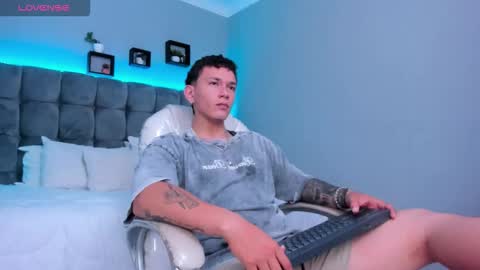 Thomas online show from February 3, 12:20 pm