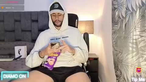 Thomas online show from October 12, 6:54 pm