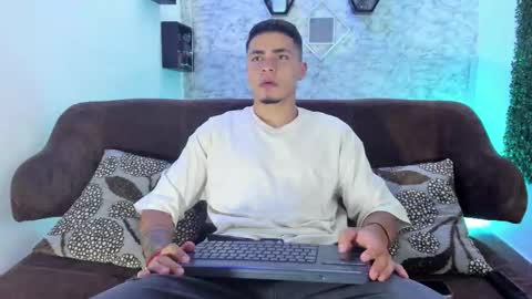 thomass_conor online show from November 18, 6:22 pm