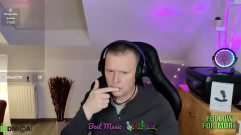        Follow me Sgame por favor  online show from February 15, 12:26 am