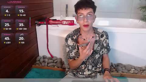 Tiam Muller online show from November 30, 3:46 am