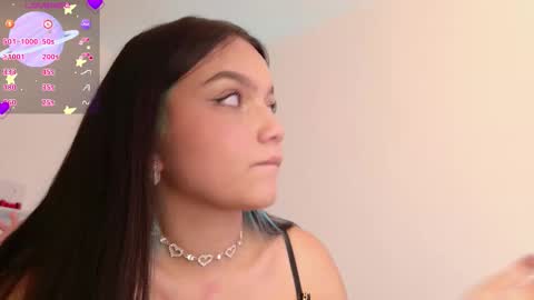 Tiana Le online show from November 4, 8:10 pm