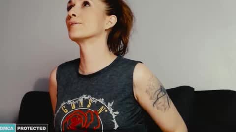 TIANNA online show from February 18, 2:33 am