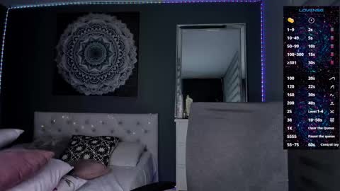 Tian Zilac online show from November 2, 10:54 pm