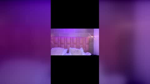 tiara19cute online show from May 6, 5:52 pm