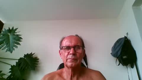 tiaretiareopui online show from November 30, 10:55 am