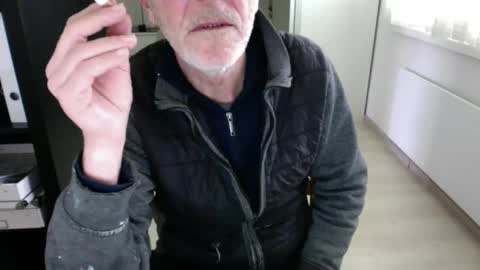 tiburzio online show from February 12, 11:51 am