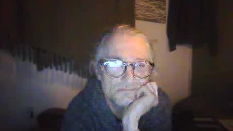 tiddles12345 online show from May 30, 4:22 am