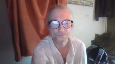 tiddles12345 online show from May 23, 11:28 am