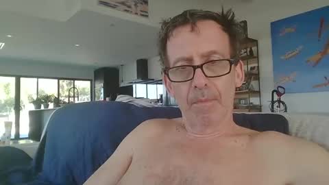 JustMe online show from January 19, 6:32 pm