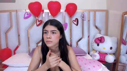 Snapshot of tifany_chill chatting on February 17, 11:43 pm online show from February 17, 11:43 pm