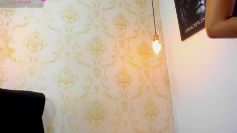 TIFANY online show from April 2, 1:51 pm