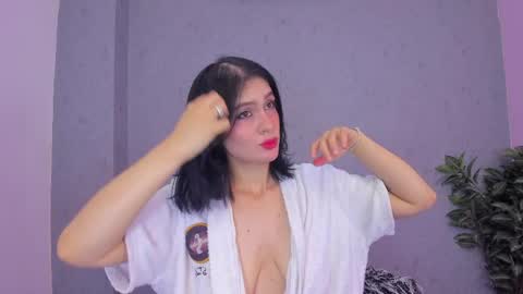 tiffany_mendez online show from April 9, 12:00 pm