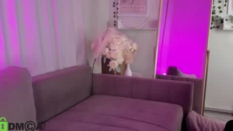 tiffany_robinson online show from May 7, 7:31 pm