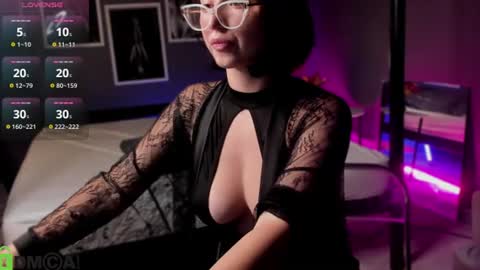 tiffany_robinson online show from July 13, 4:38 am
