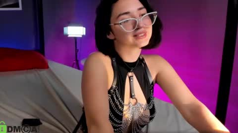 tiffany_robinson online show from July 10, 3:44 am