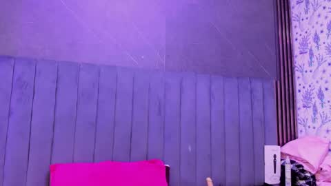 TiffanyDream8 online show from March 14, 9:41 pm