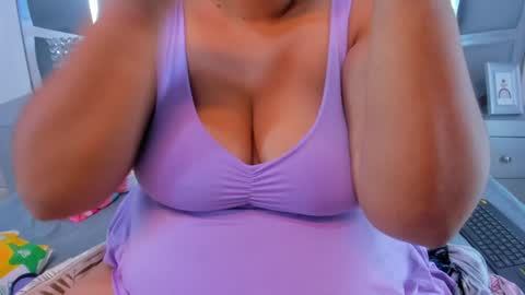 Tiffany Miller online show from December 9, 12:51 pm