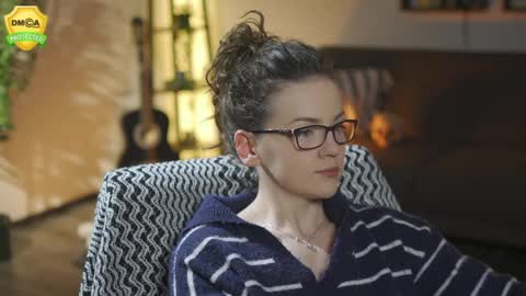 tiffanyriox online show from April 7, 11:51 pm