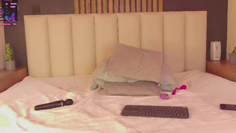 Tiffany  online show from March 3, 11:35 pm