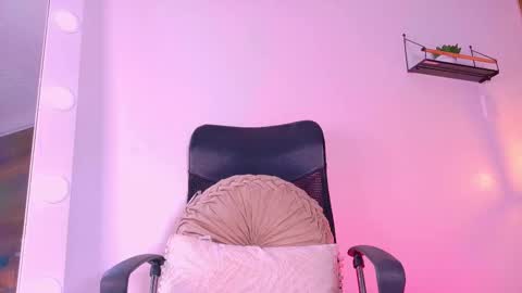 Tiffany  online show from October 6, 7:53 pm