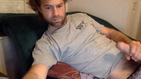 Snapshot of tigerzaddy chatting on January 1, 1:59 pm tigerzaddy online show from January 1, 1:59 pm