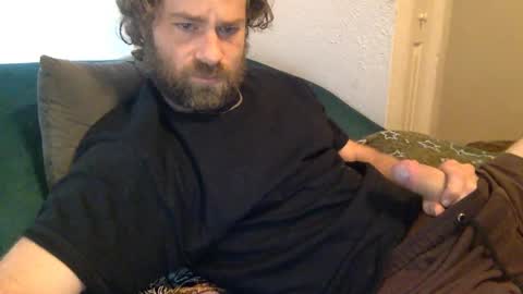 Snapshot of tigerzaddy chatting on December 21, 2:47 pm tigerzaddy online show from December 21, 2:47 pm