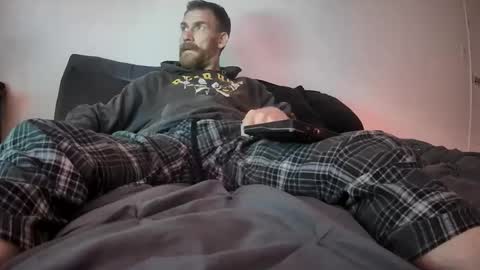 Tiggity23 come stroke my 9 cock with ne online show from May 28, 12:58 pm