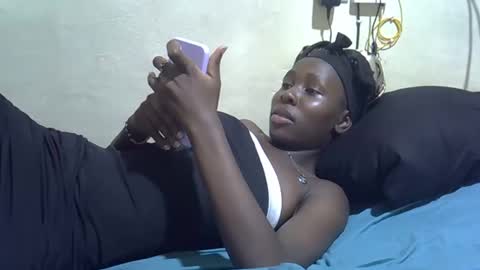 tight_pussie online show from March 29, 8:10 pm