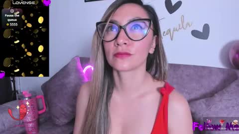 TILA TEQUILA online show from November 10, 2:53 pm