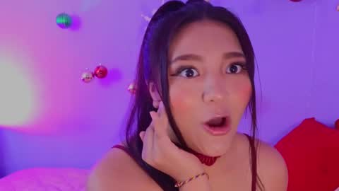 Tila Tequila online show from December 30, 4:20 am