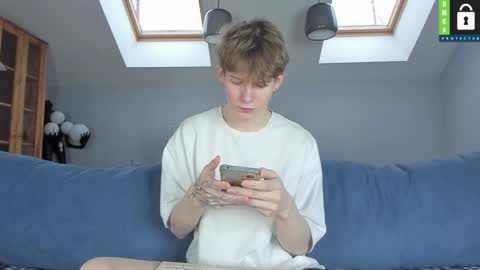 Snapshot of tim_milll chatting on January 24, 9:06 am Tim online show from January 24, 9:06 am